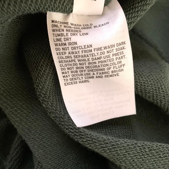 NWT Uniqlo Studio Ghibli Princess Mononoke Sweatshirt in Green Unisex - Picture 12 of 16